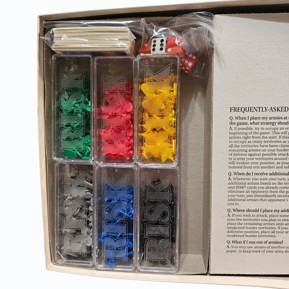 Vintage 1993 RISK Board Game The World Conquest Game Parker Brothers - Picture 5 of 15